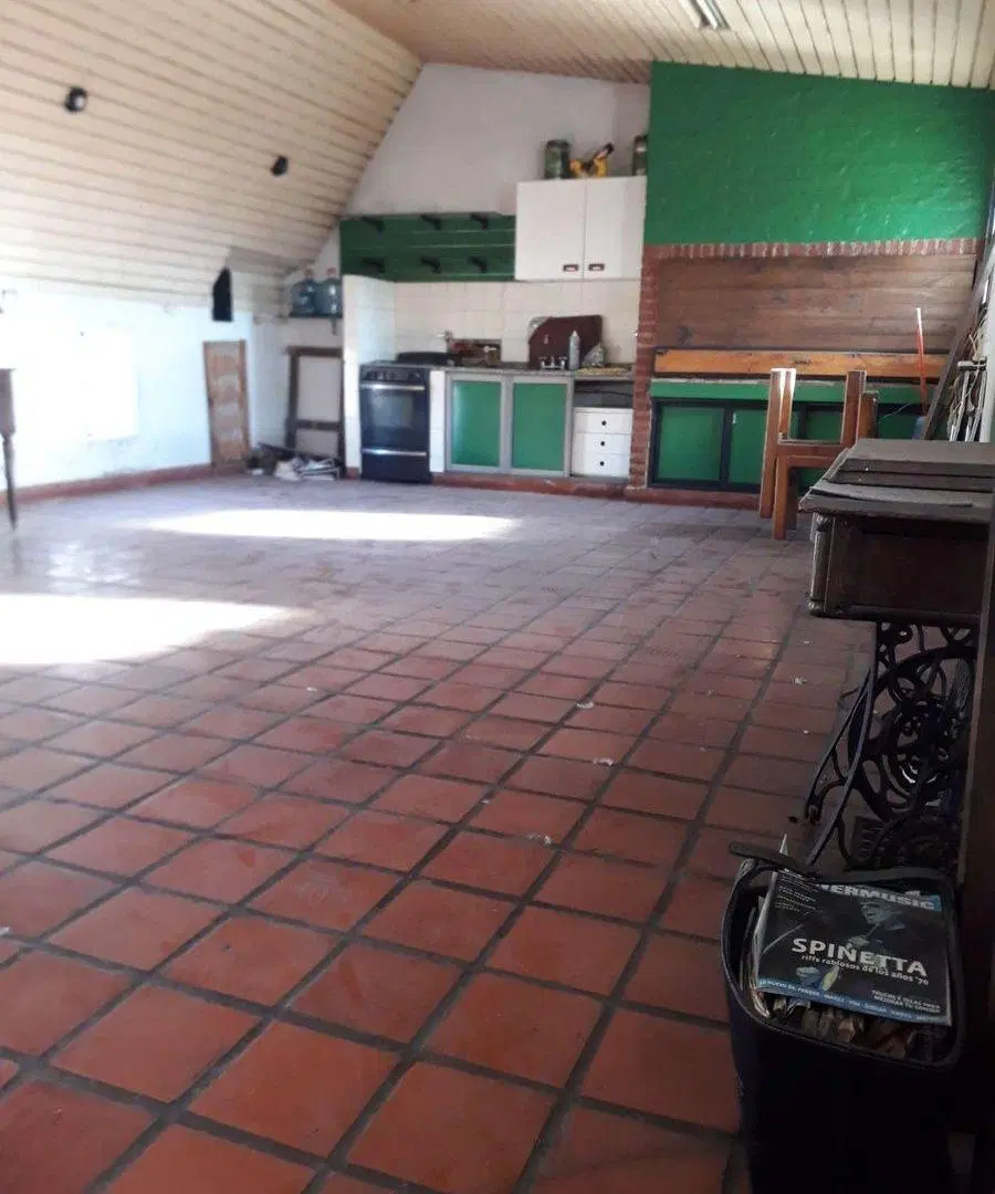 Venta GALPON con vivienda en Villa General Mitre 5