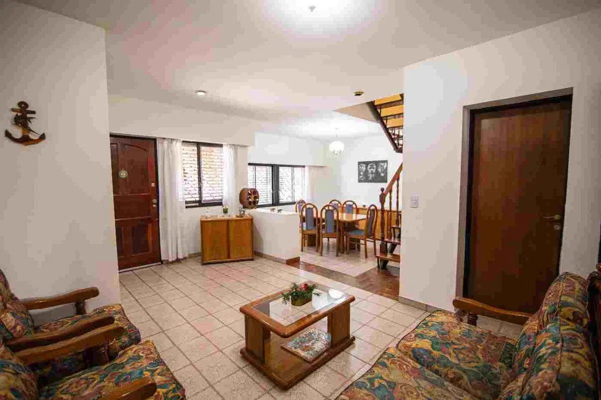 Venta casa con jardín y terraza V Pueyrredon!! 2