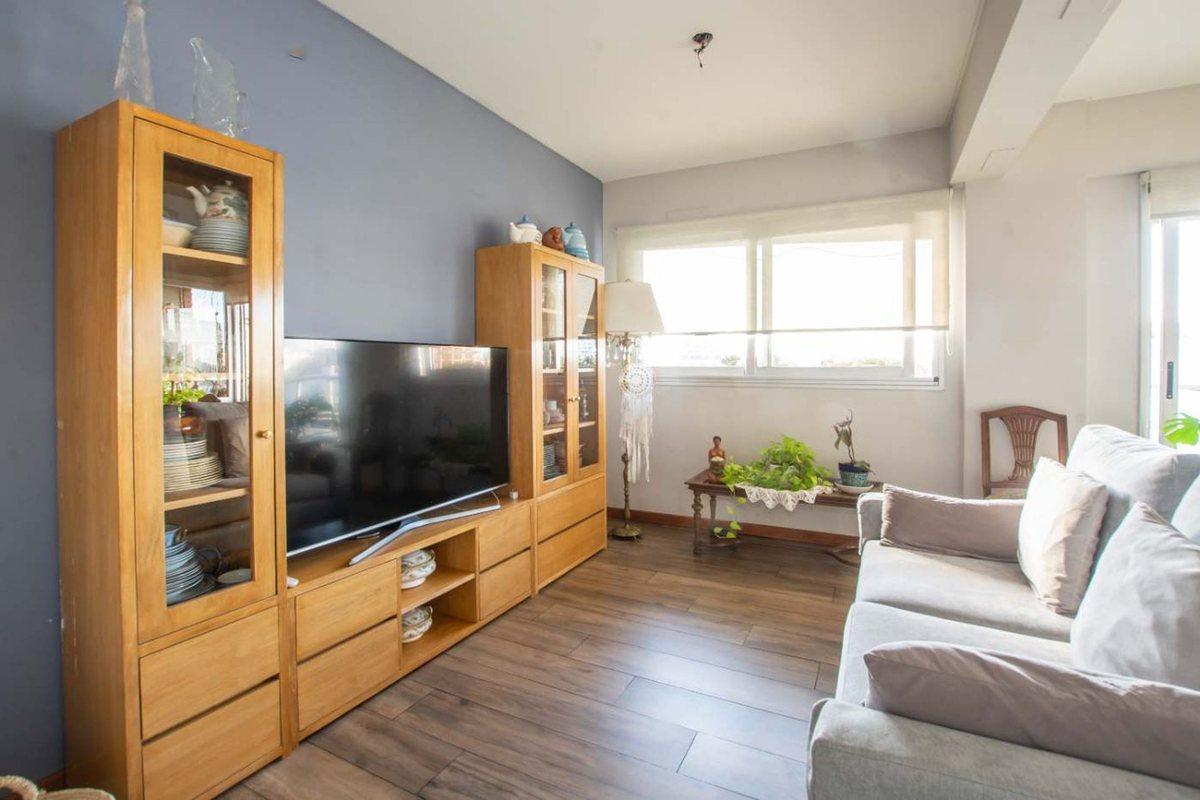 Foto de VENTA 3 AMB CON 2 COCHERAS- CABALLITO APTO CREDITO, imagen 3