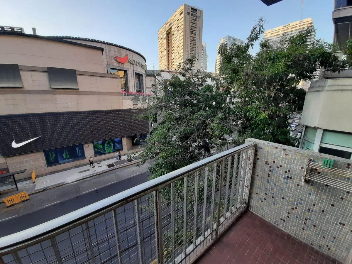 Venta depto 2 ambientes con balcon Recoleta 5