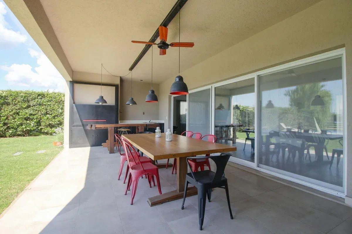 VENTA CASA 6 AMB A LAGUNA EN BARRIO SAN FRANCISCO 5