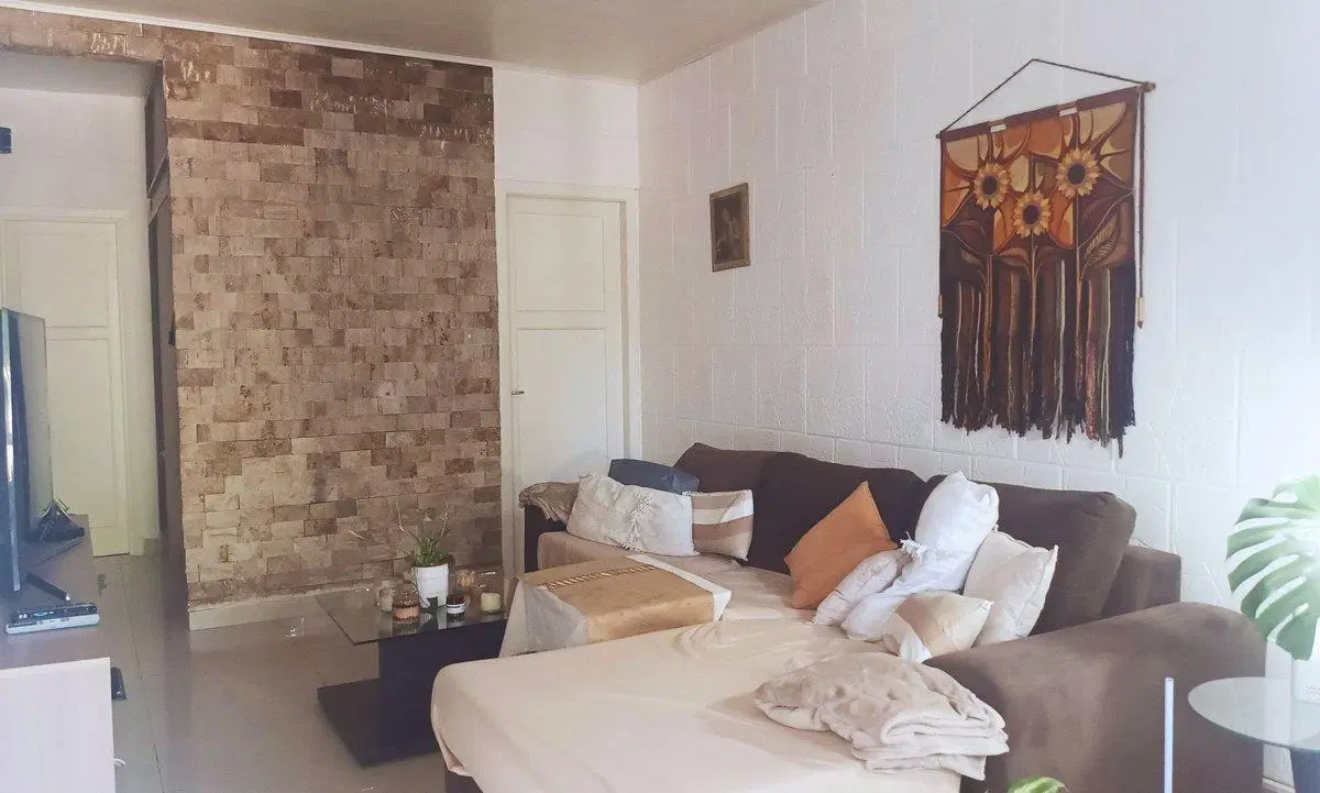 VENTA CASA 5 AMB CON PILETA, REMODELADA, C. EVITA 4