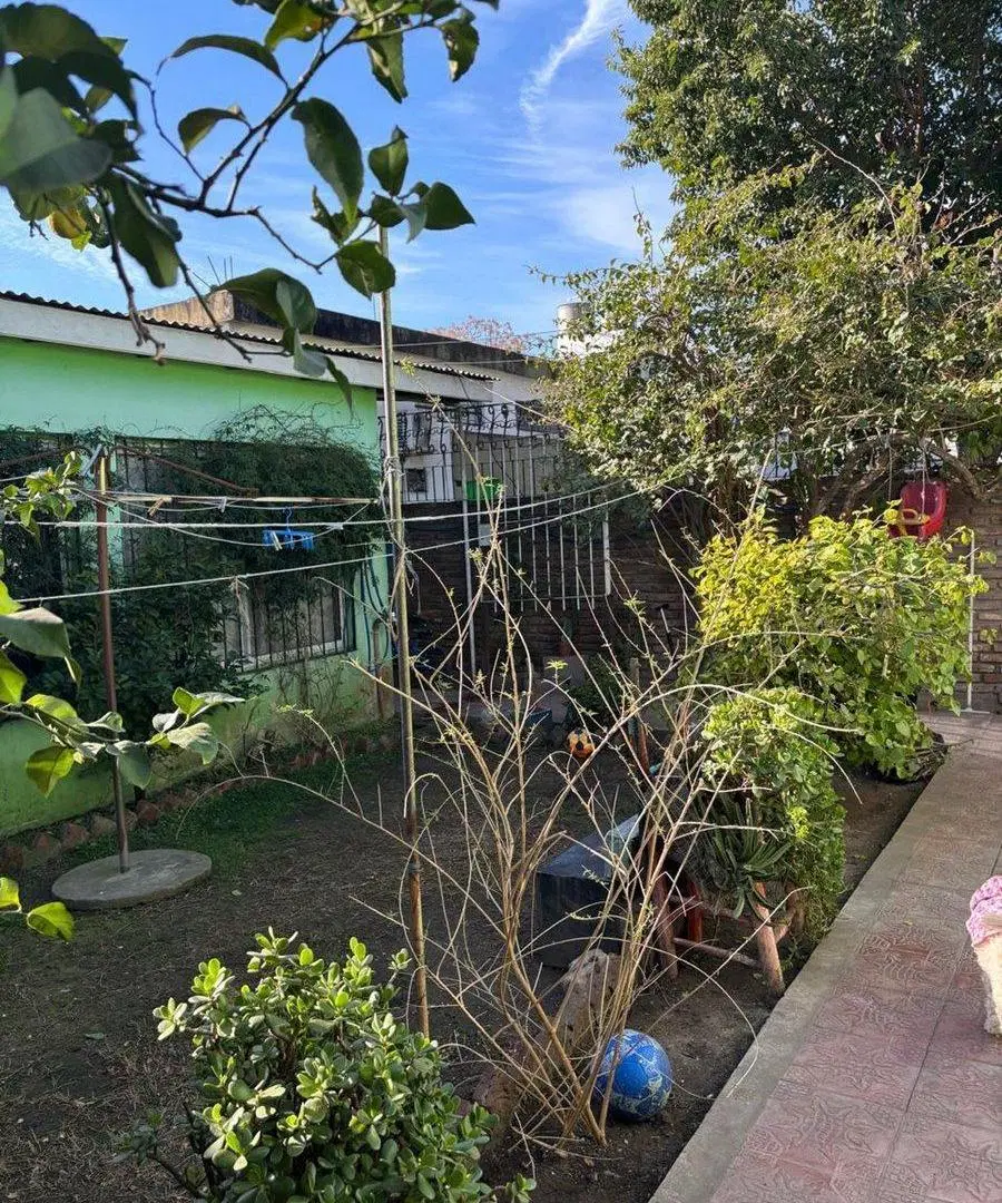 Casa en venta 6 amb + 2 Locales en Hurlingham 3