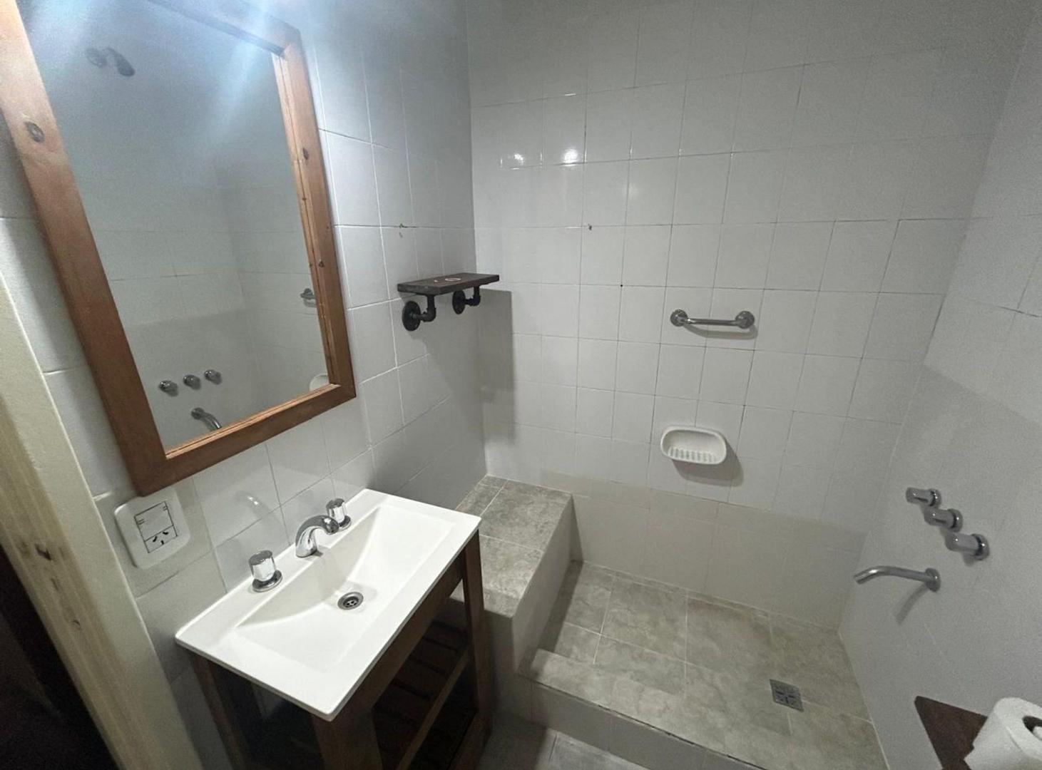 Foto de VENDE SEMIPISO 4 AMB CON DEP Y BALCÓN EN CAÑITAS, imagen 4