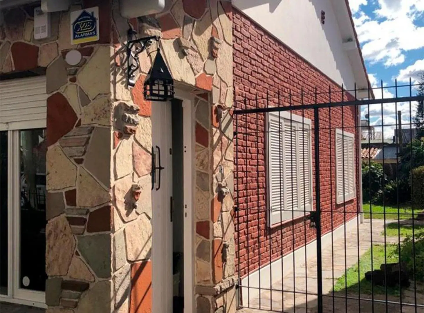 ALQUILER CASA CON JARDIN Y GARAGE. OLIVOS 5