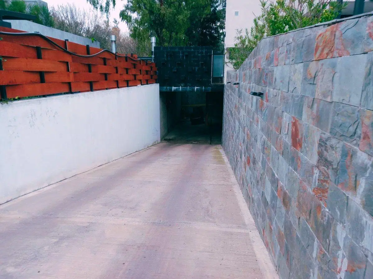 VENTA COCHERA CUBIERTA EN SOTAVENTO, CANNING 8