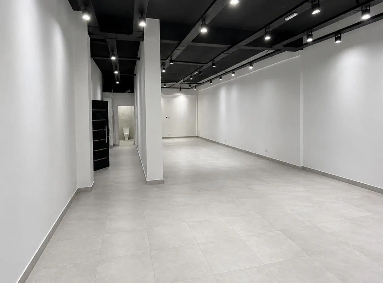 ALQUILER LOCAL COMERCIAL EN BOEDO 4
