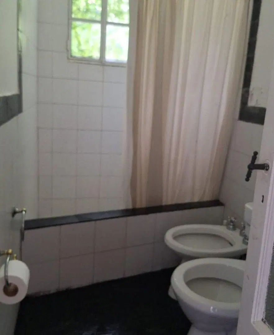 VENTA casa tipo LOFT con jardín en BERNAL esquina 4