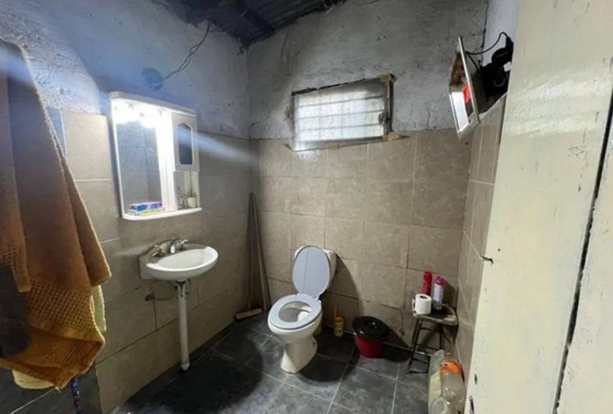 CASA EN VENTA EN ALEJANDRO KORN AMPLIO TERRENO 4