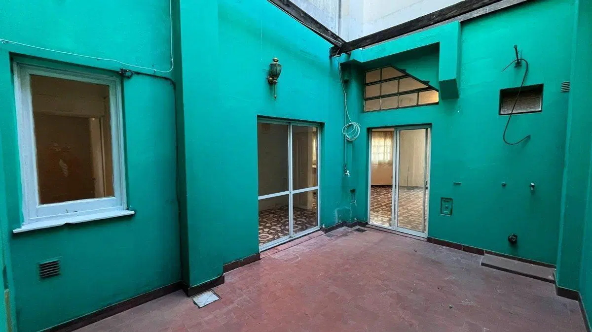 VENTA PH 4 AMBIENTES CON PATIO EN BARRACAS 3