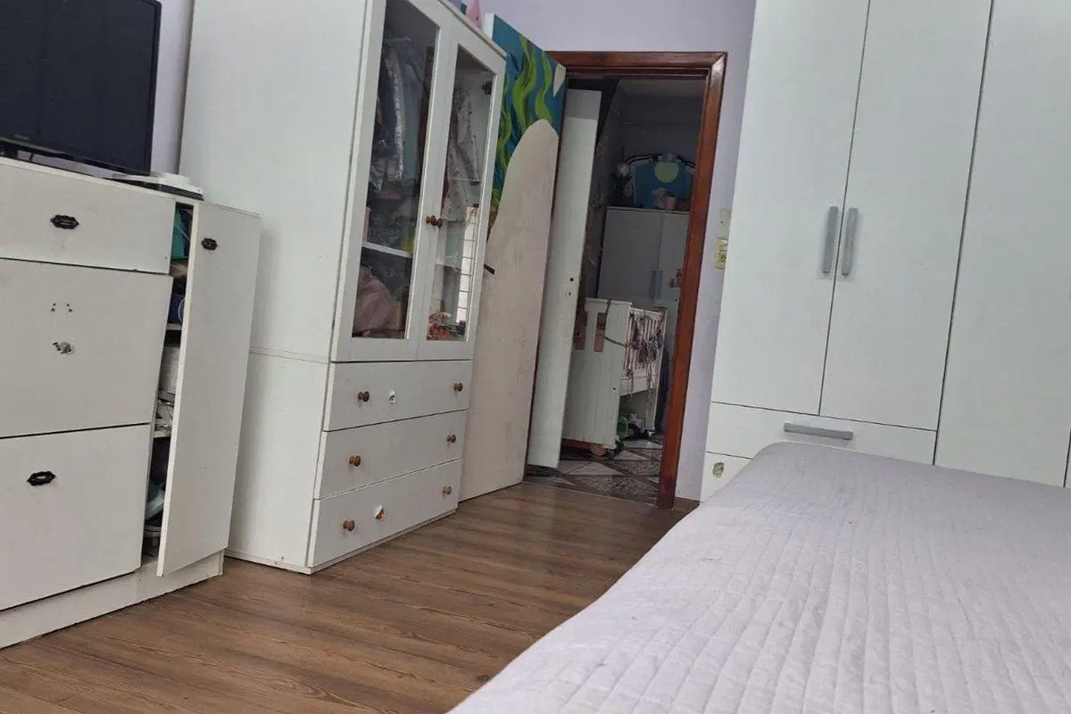 venta CASA 3 ambientes  quincho y patio - BERNAL 2