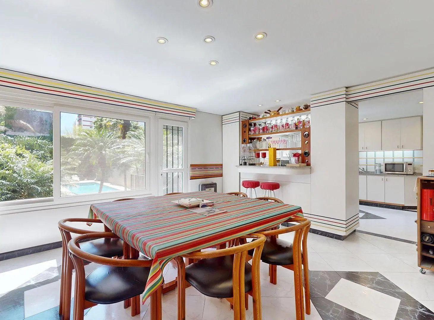 Venta casa 5 amb jardín pileta cochera. Colegiales 2