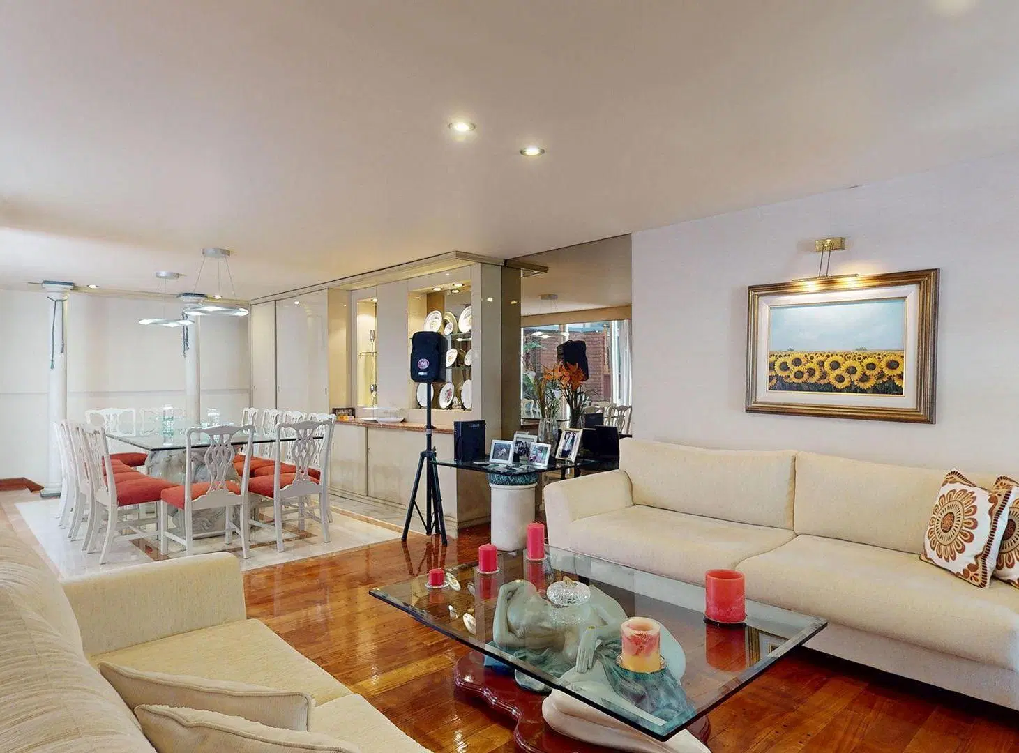 Venta casa 5 amb jardín pileta cochera. Colegiales 3