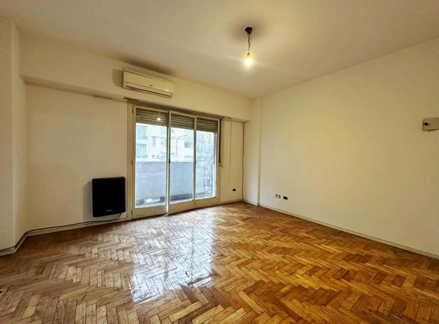 Venta Departamento 3 ambientes, balcon 5