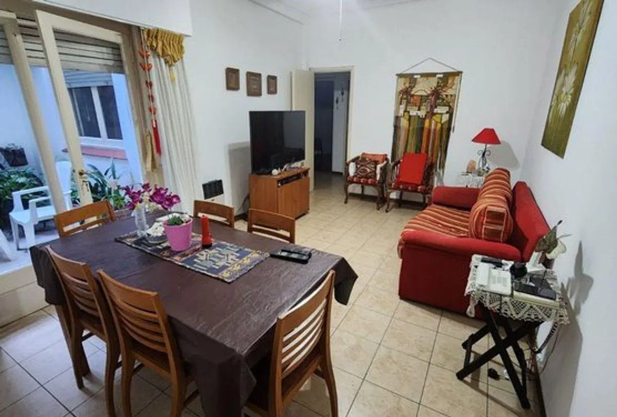 Venta Departamento 4 ambientes con Patio en Flores 3