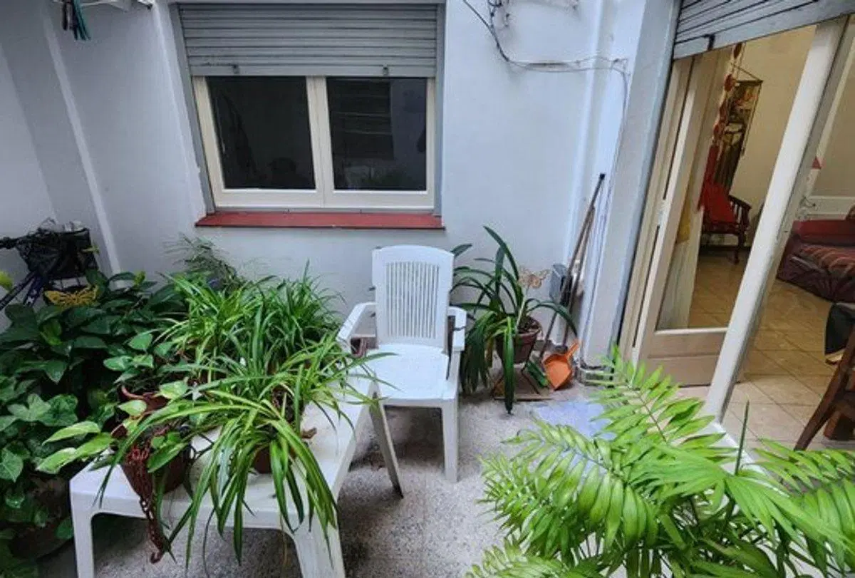 Venta Departamento 4 ambientes con Patio en Flores 5