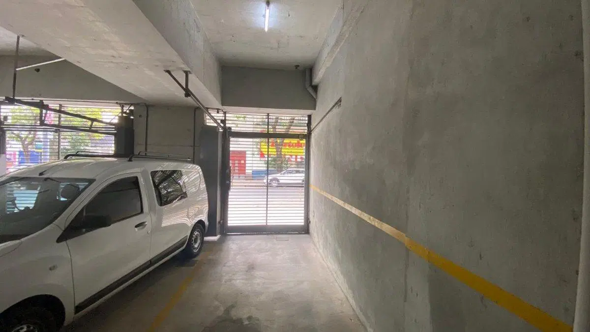 Venta - cochera c/ acceso independiente - Almagro 3