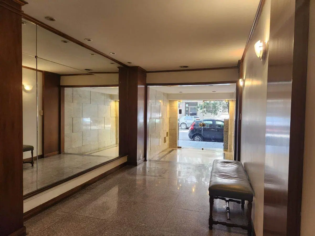 Departamento venta 3 ambientes, depend. Caballito 2