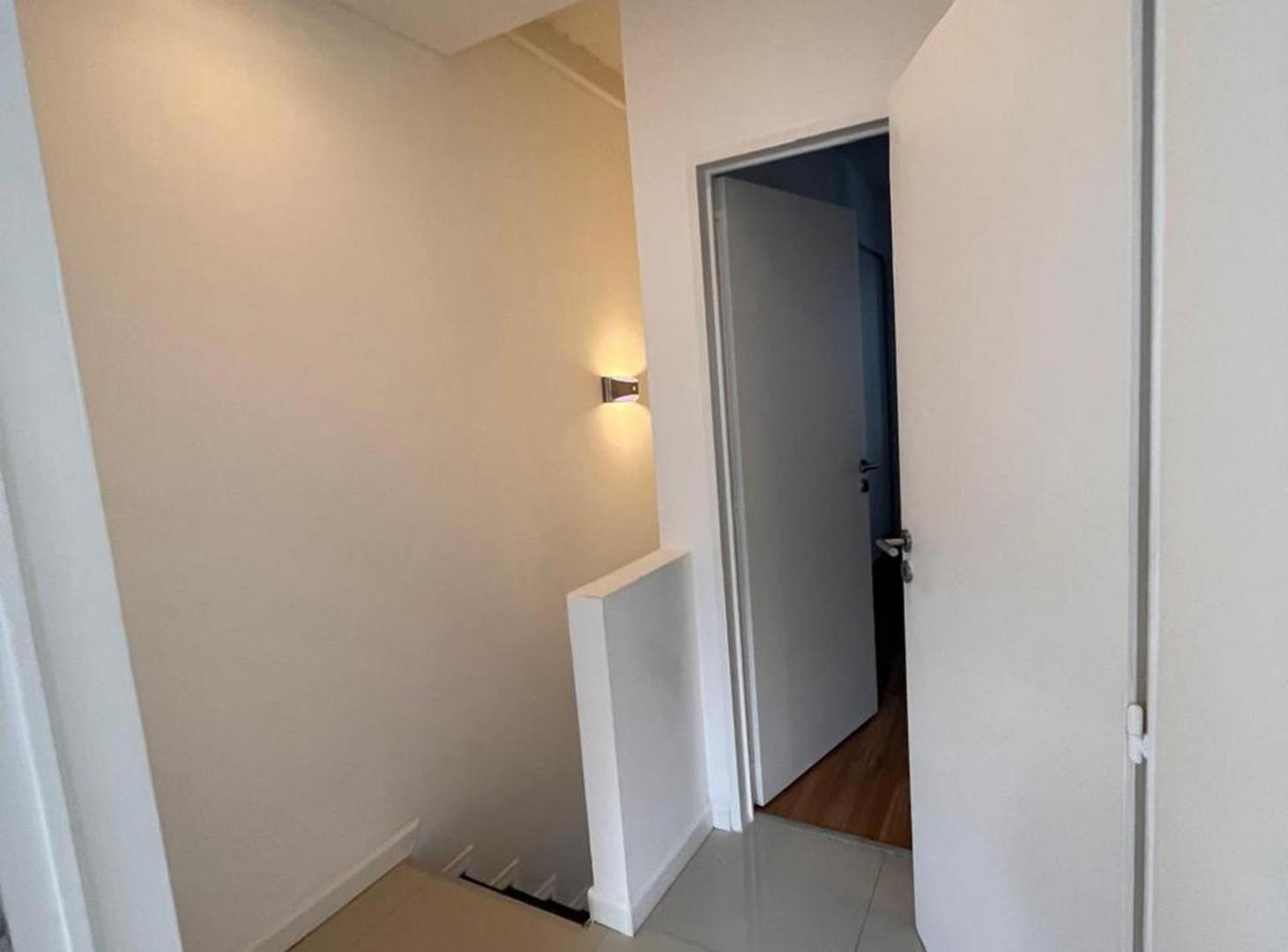 Foto de Alquiler Dúplex 3 Ambientes con Cochera y Balcón, imagen 2