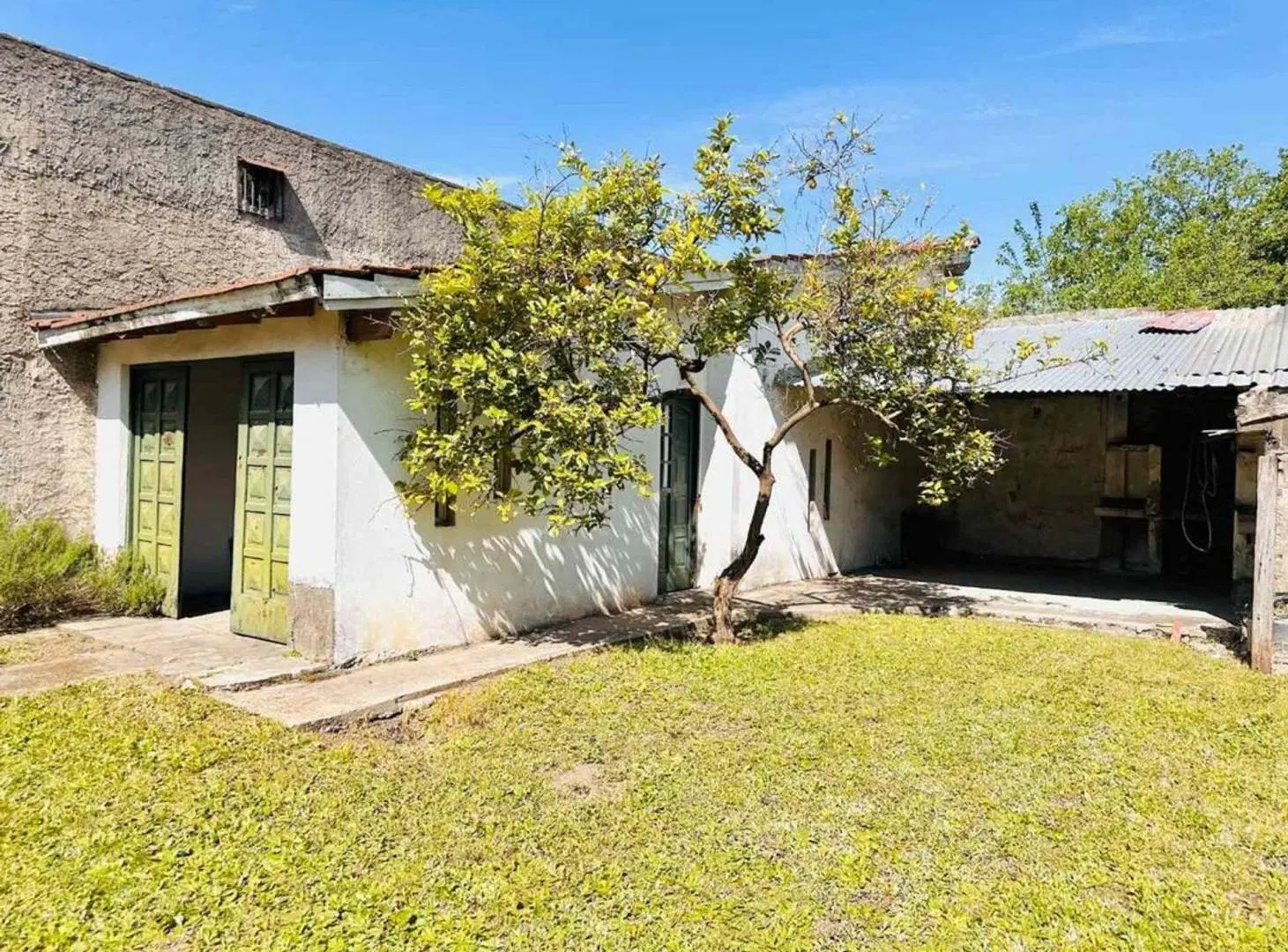 Casa en Venta en Ezeiza con parque 4
