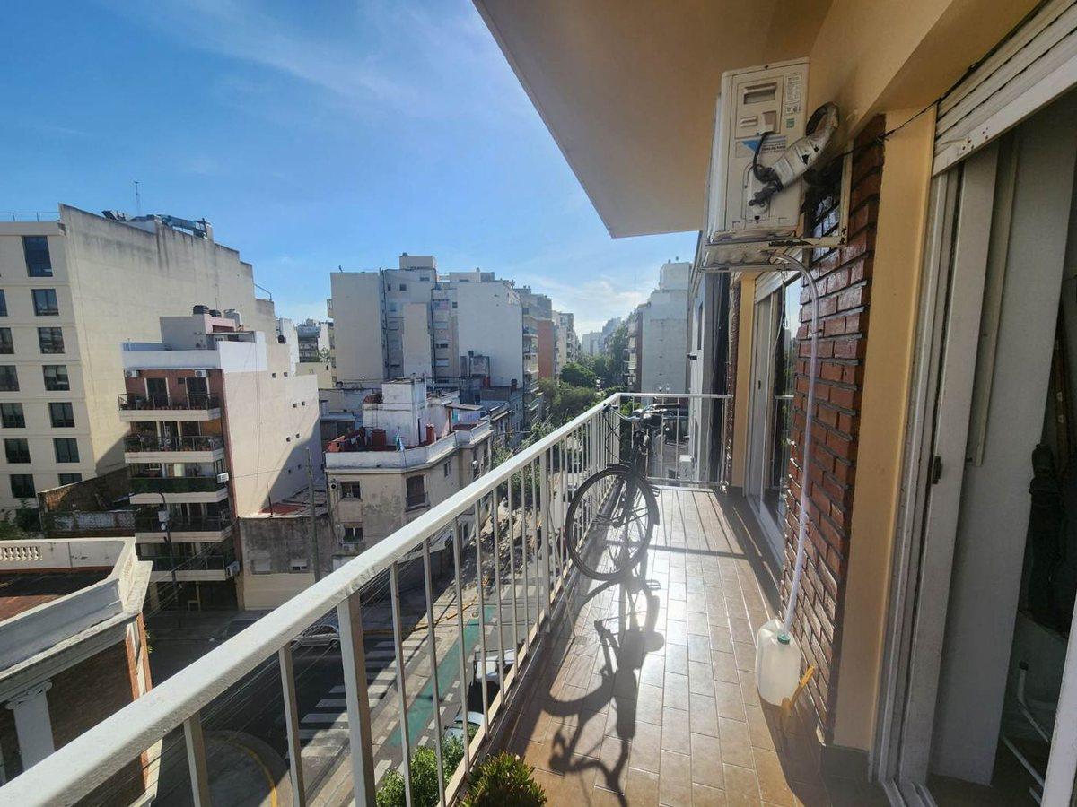 Foto de Departamento venta 3 ambientes Almagro - balcòn, imagen 2