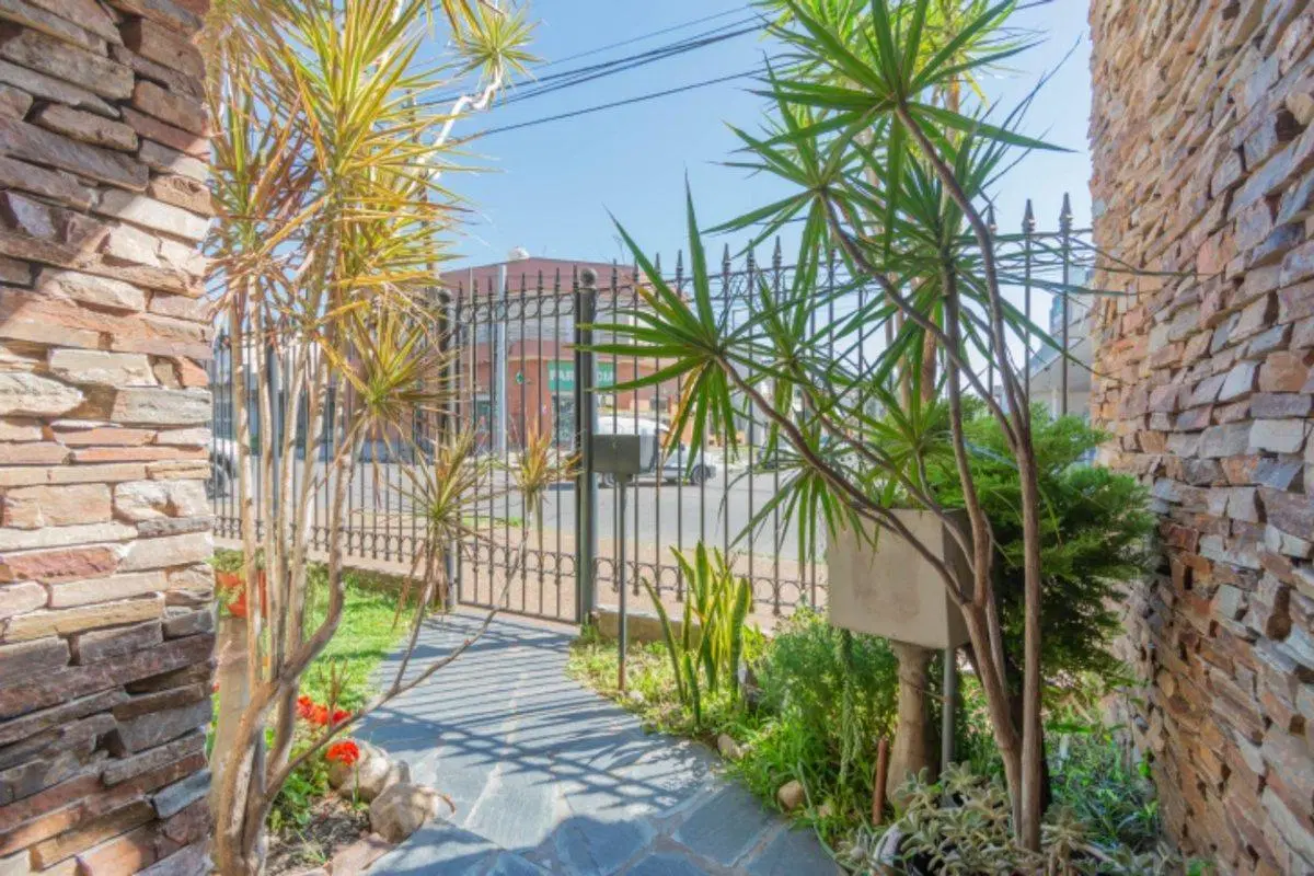 VENTA CASA 4 AMB C/JARDIN + PH 2 AMB VILLA BOSCH 3