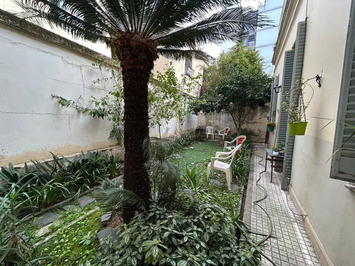 PH  AL FRENTE 6 AMB JARDIN Y COCHERA CABALLITO 8
