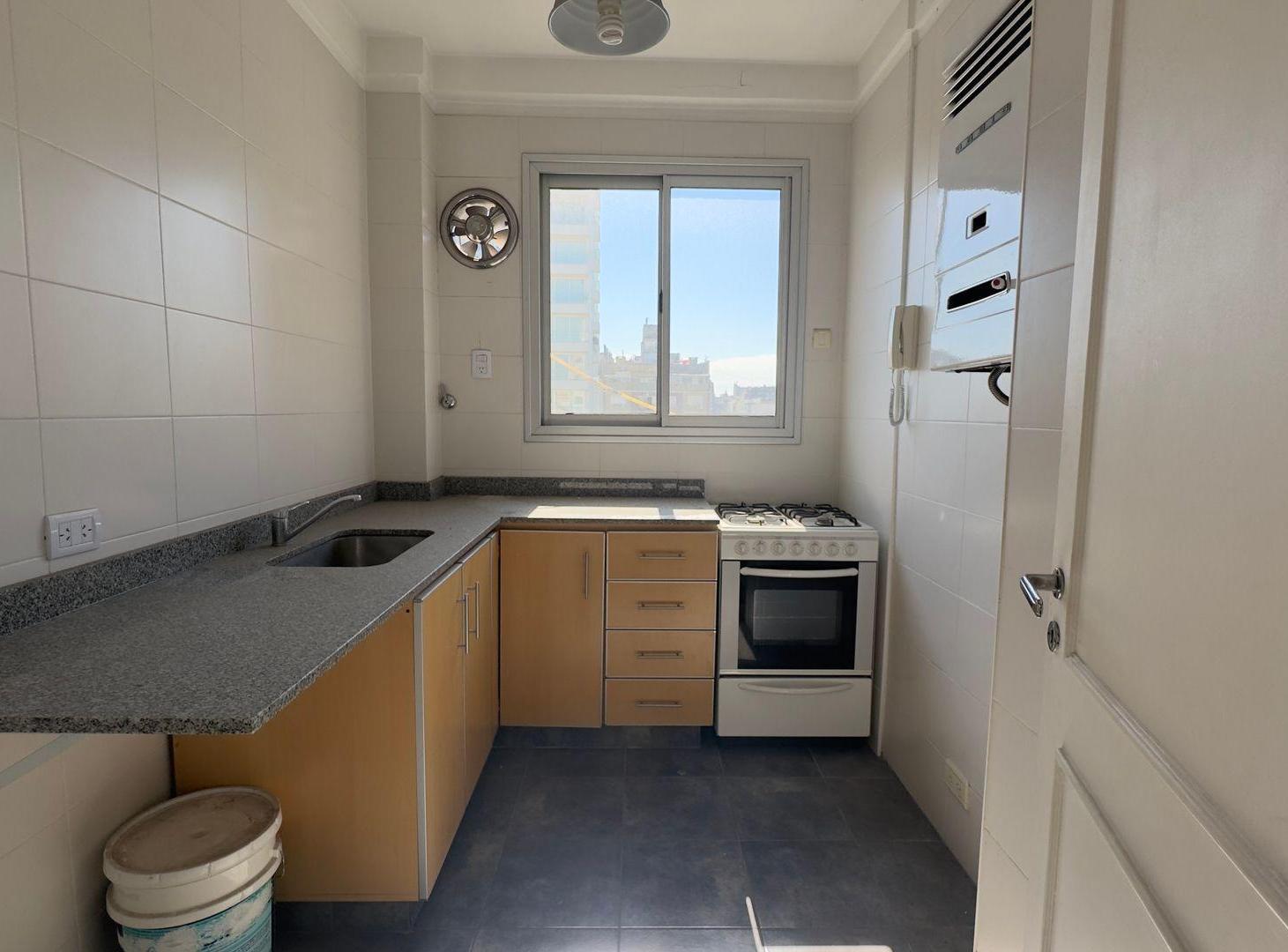 Foto de VENTA DEPARTAMENTO 2 AMBIENTES - PISO ALTO, imagen 3