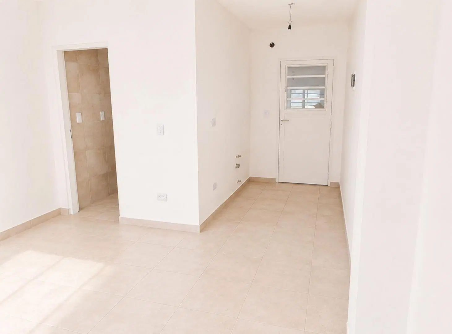 MONOAMBIENTE CON PATIO A ESTRENAR EN GERLI 1