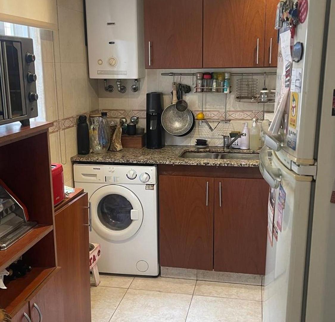 Foto de VENTA DEPARTAMENTO CON COCHERA, imagen 2