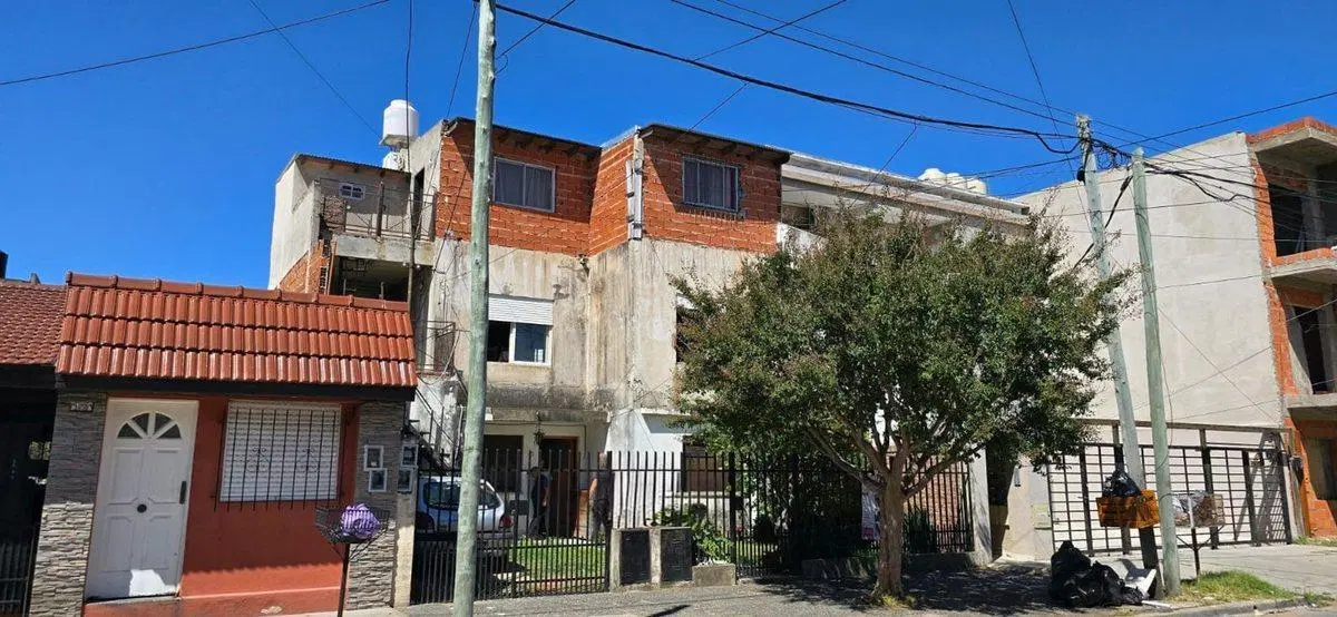 3 unidades en lote 300m2 con parque y cochera 2