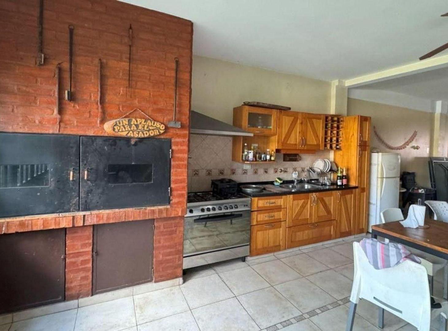 Foto de VENTA CASA CON PISCINA RAMOS MEJÍA, imagen 3