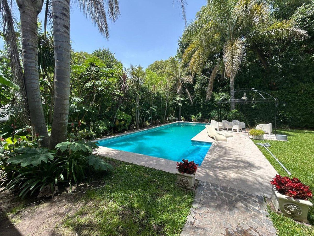 Foto de CASA 6 AMBIENTES PILETA -JARDIN DE INVIERNO-PARQUE, imagen 2