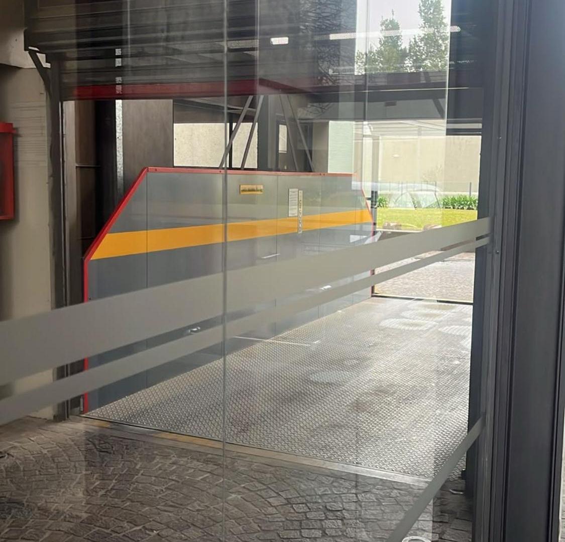 Foto de Venta Cochera Cubierta en Edificio en Florida, imagen 4