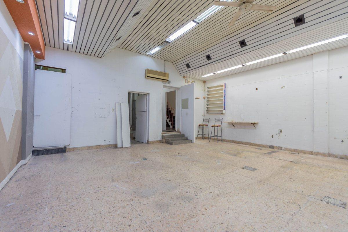 Foto de ALQUILER AMPLIO LOCAL COMERCIAL CABALLITO, imagen 5