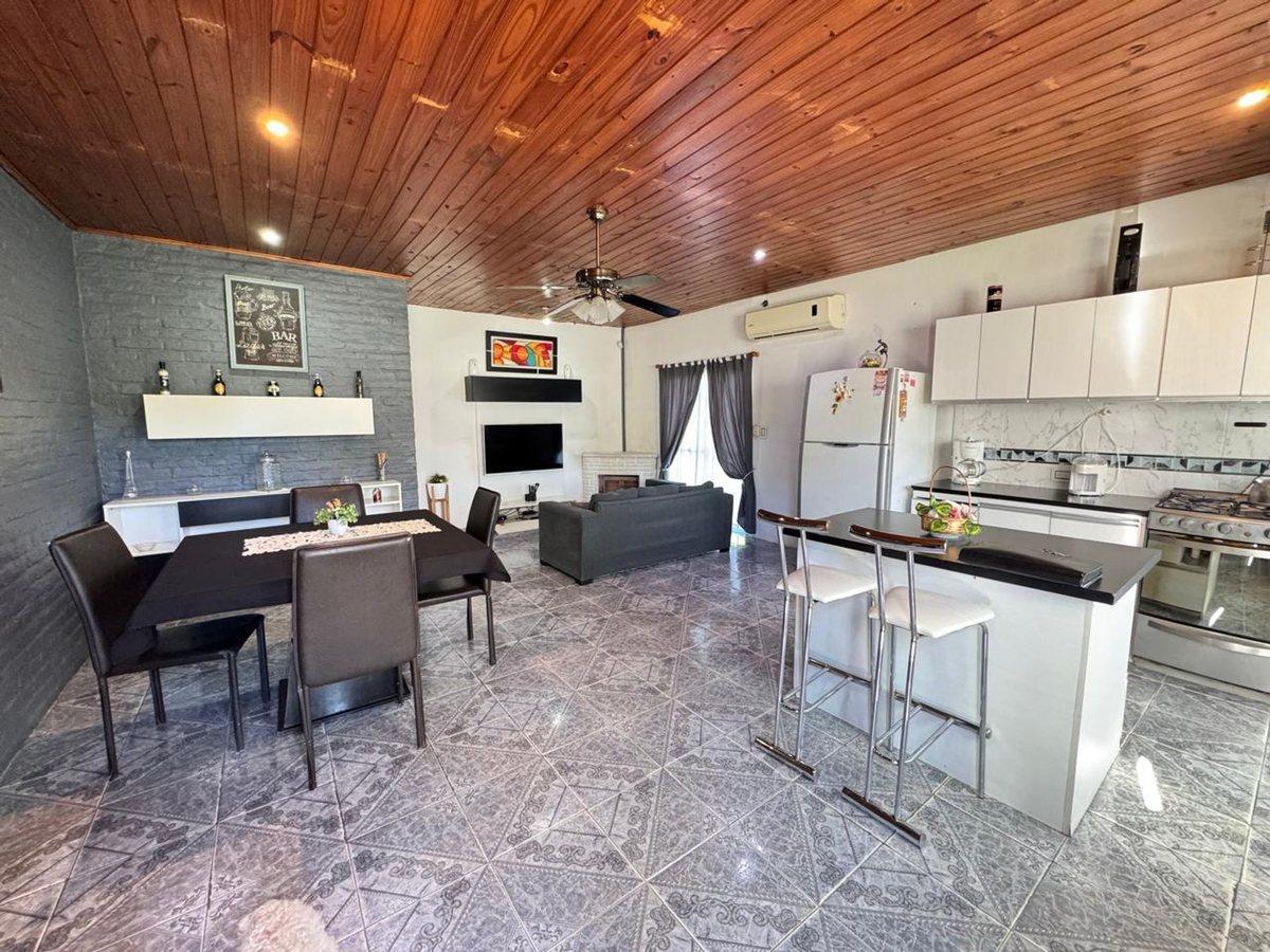 Foto de VENTA CASA 5 AMB CON JARDIN EN GENERAL RODRIGUEZ, imagen 1