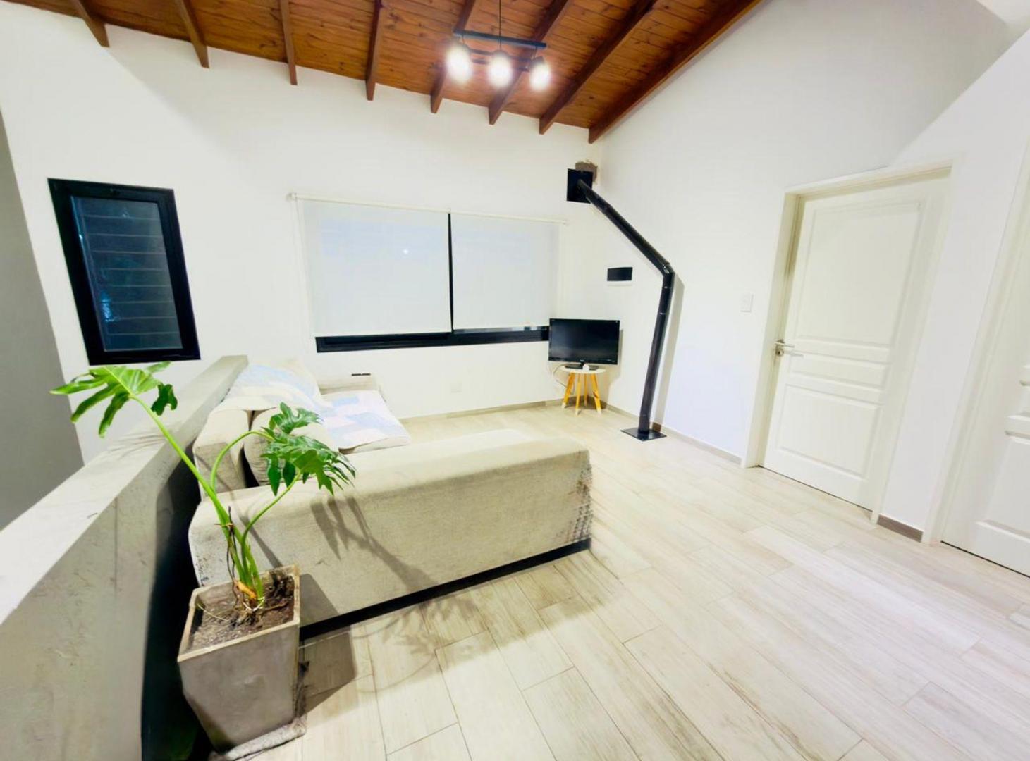 Foto de VENTA PH 5 AMB, REMODELADO, HAEDO, imagen 1
