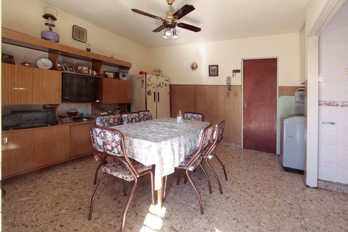 Foto de Casa 4 ambientes con deposito o local. Patio, imagen 3
