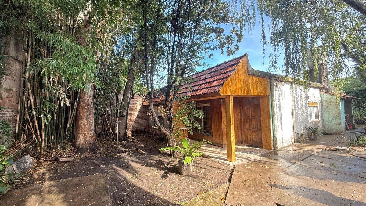 Foto de VENTA CASA LOTE PROPIO GRAN JARDIN R. DE ESCALADA, imagen 2
