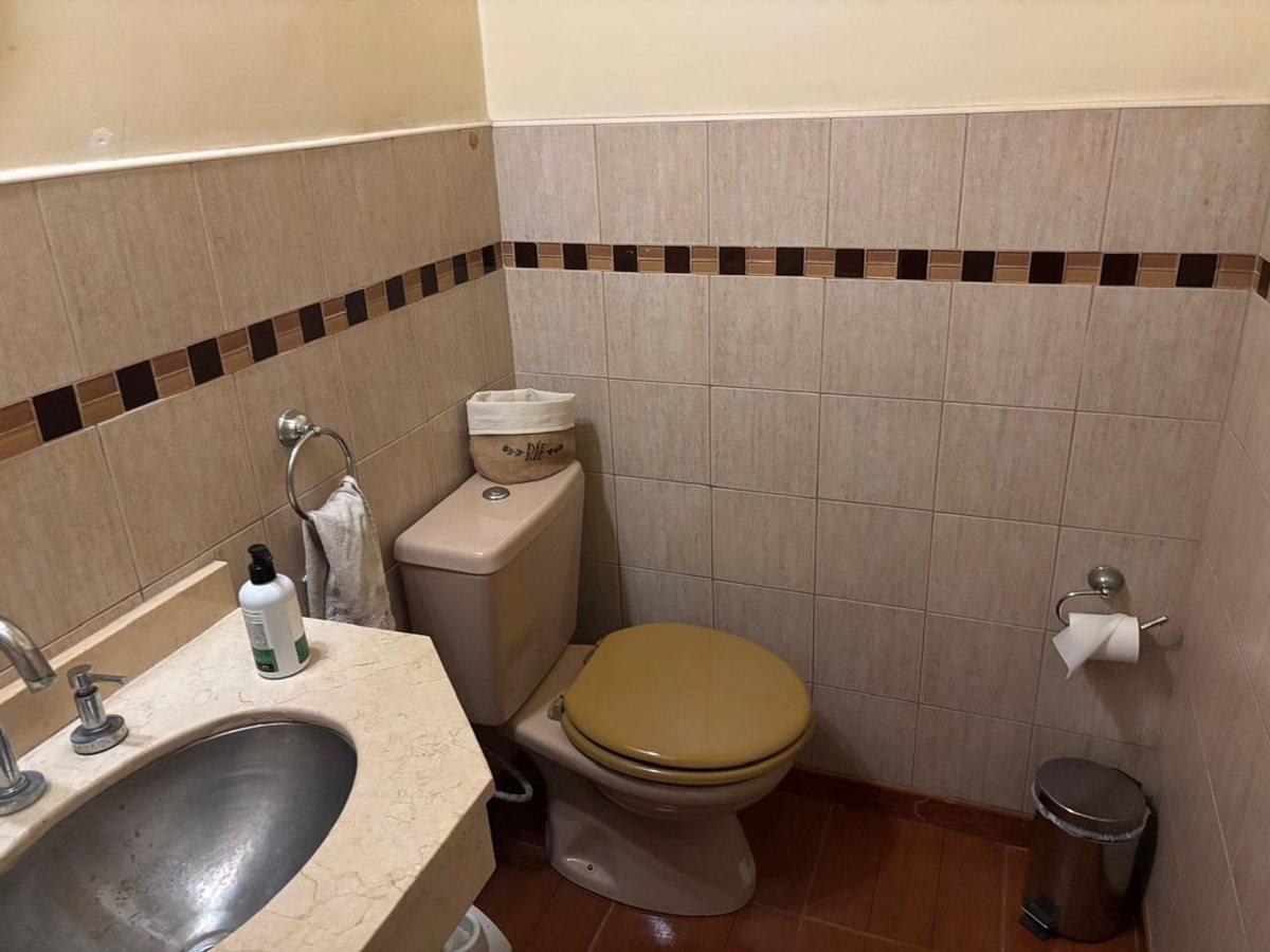 Foto de Casa en venta 6 amb + 2 Locales en Hurlingham, imagen 3