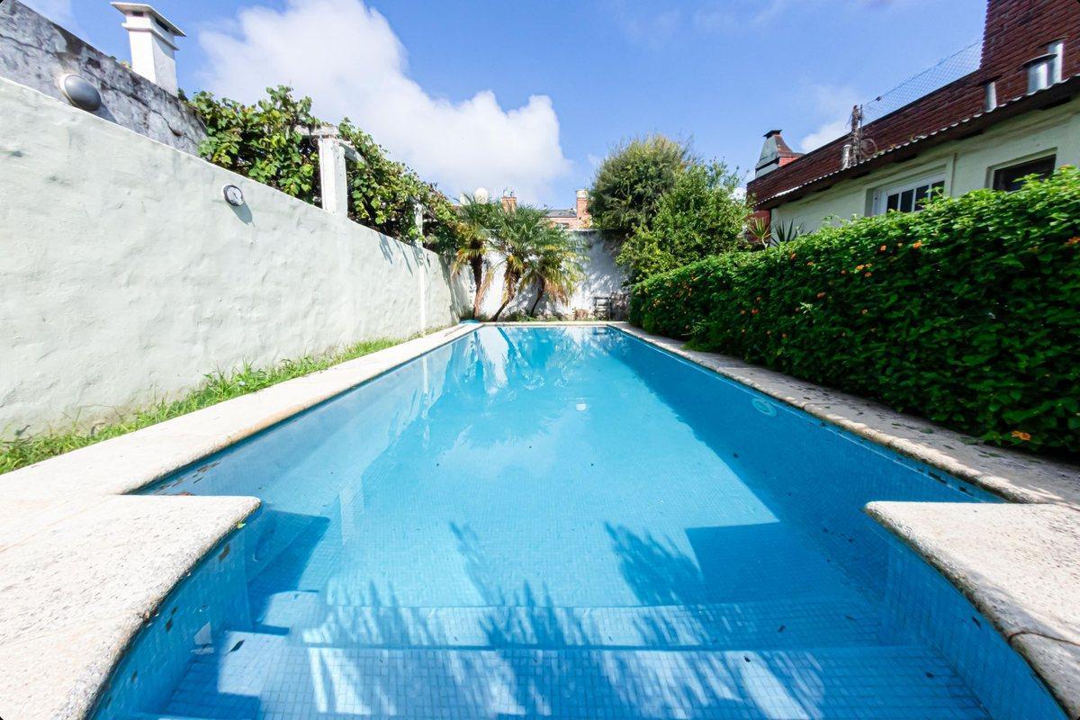 Foto de Casa en venta Saavedra Jardín -pileta - parrilla, imagen 2