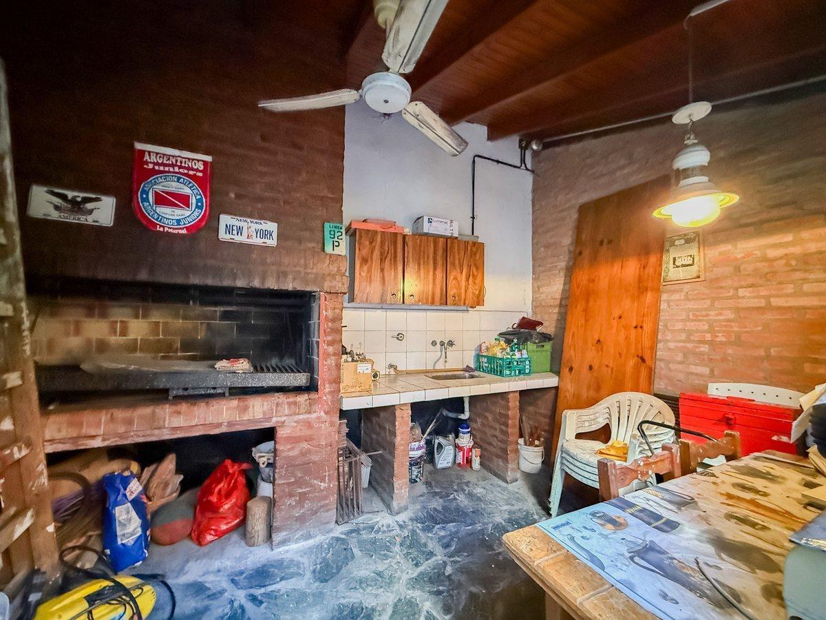 Foto de VENTA CASA 6 AMBIENTES VELEZ SARFIELD JARDIN, imagen 5
