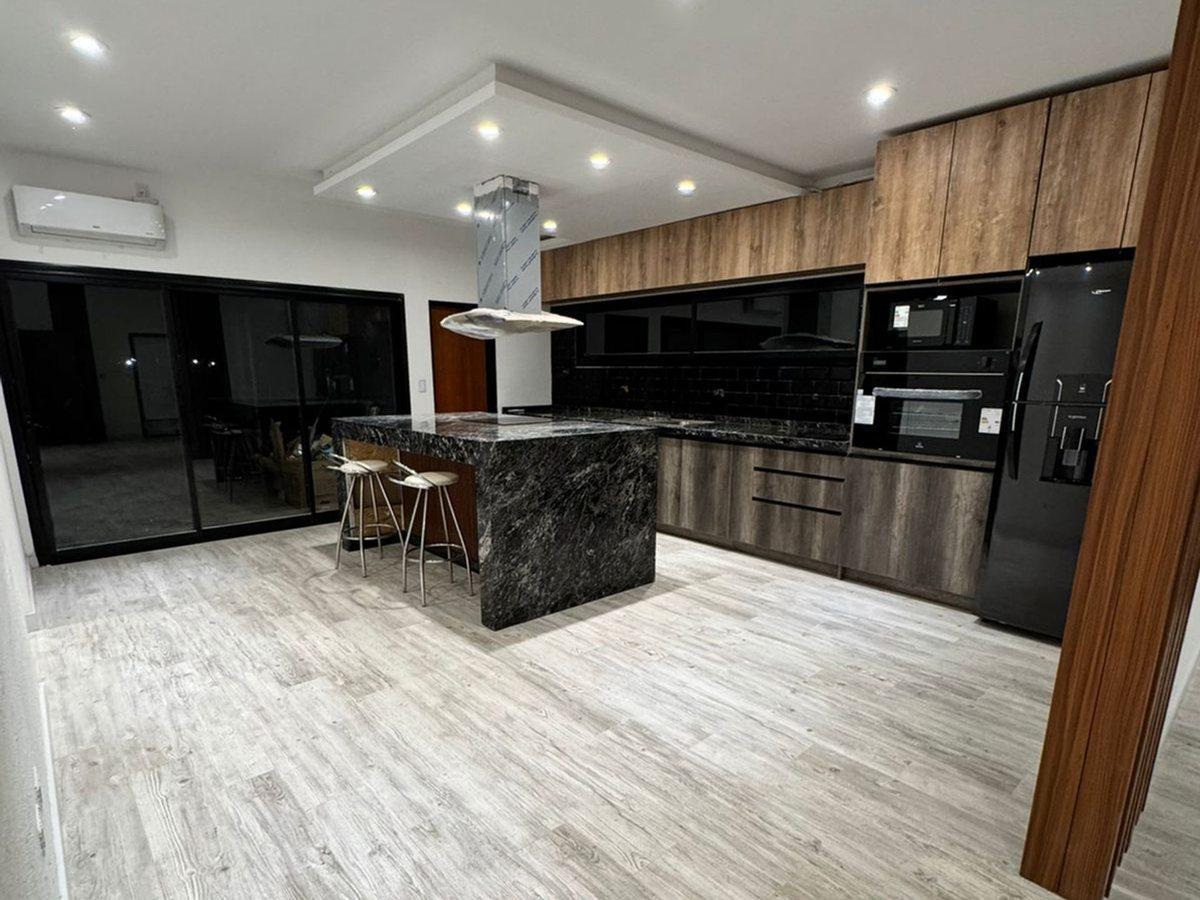 Foto de VENTA CASA 4 AMB PILETA CRUZ DEL SUR, SAN VICENTE, imagen 5