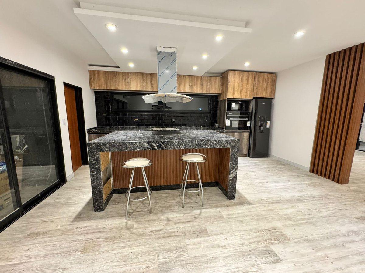 Foto de VENTA CASA 4 AMB PILETA CRUZ DEL SUR, SAN VICENTE, imagen 3