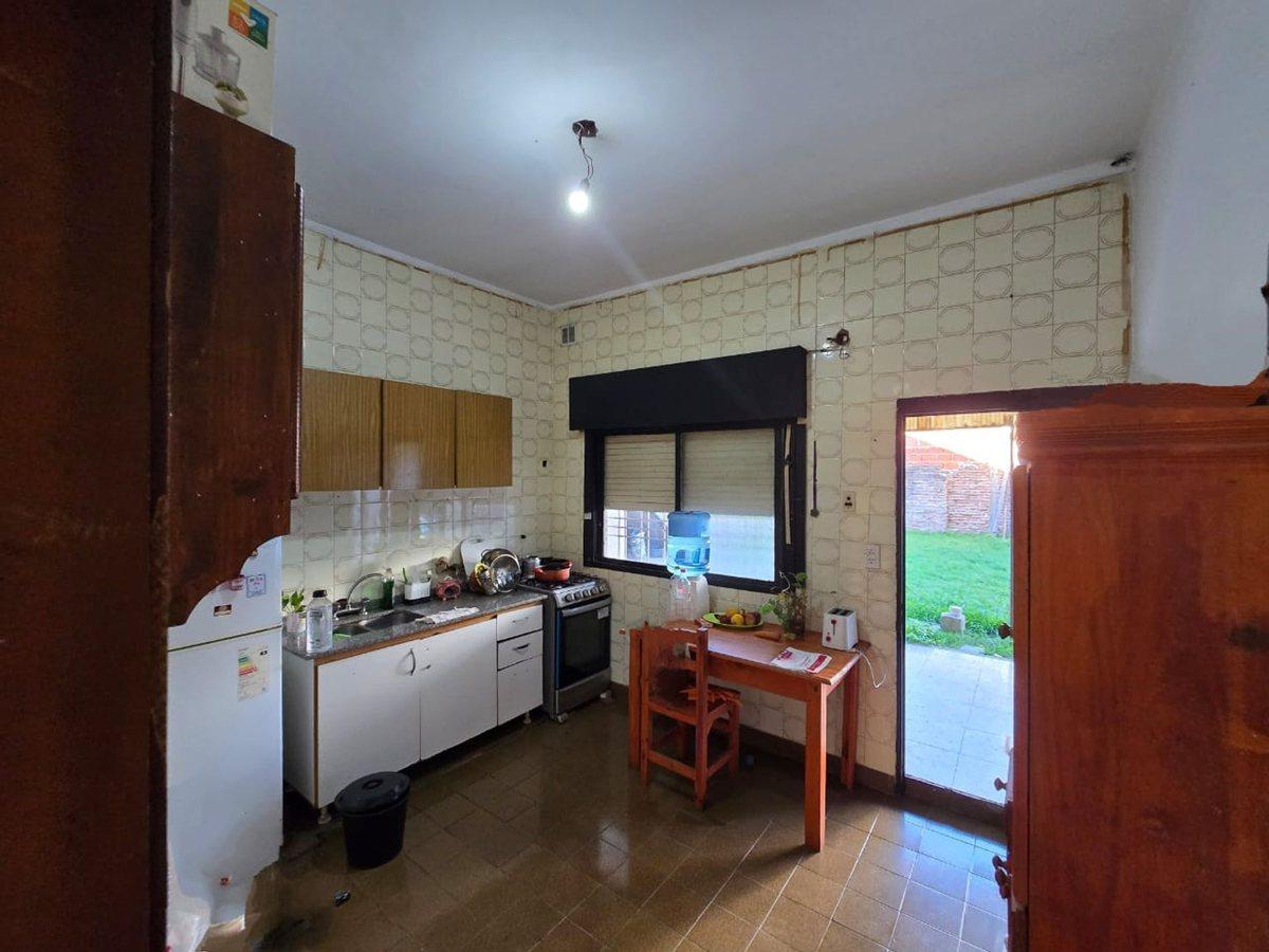 Foto de CASA DE 3 AMBIENTES EN VILLA LUZURIAGA, imagen 5