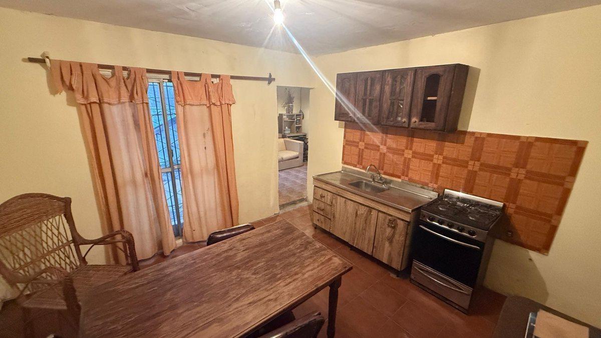 Foto de VENTA OPORTUNIDAD PH 3 AMBIENTES Y PATIO LANUS, imagen 3