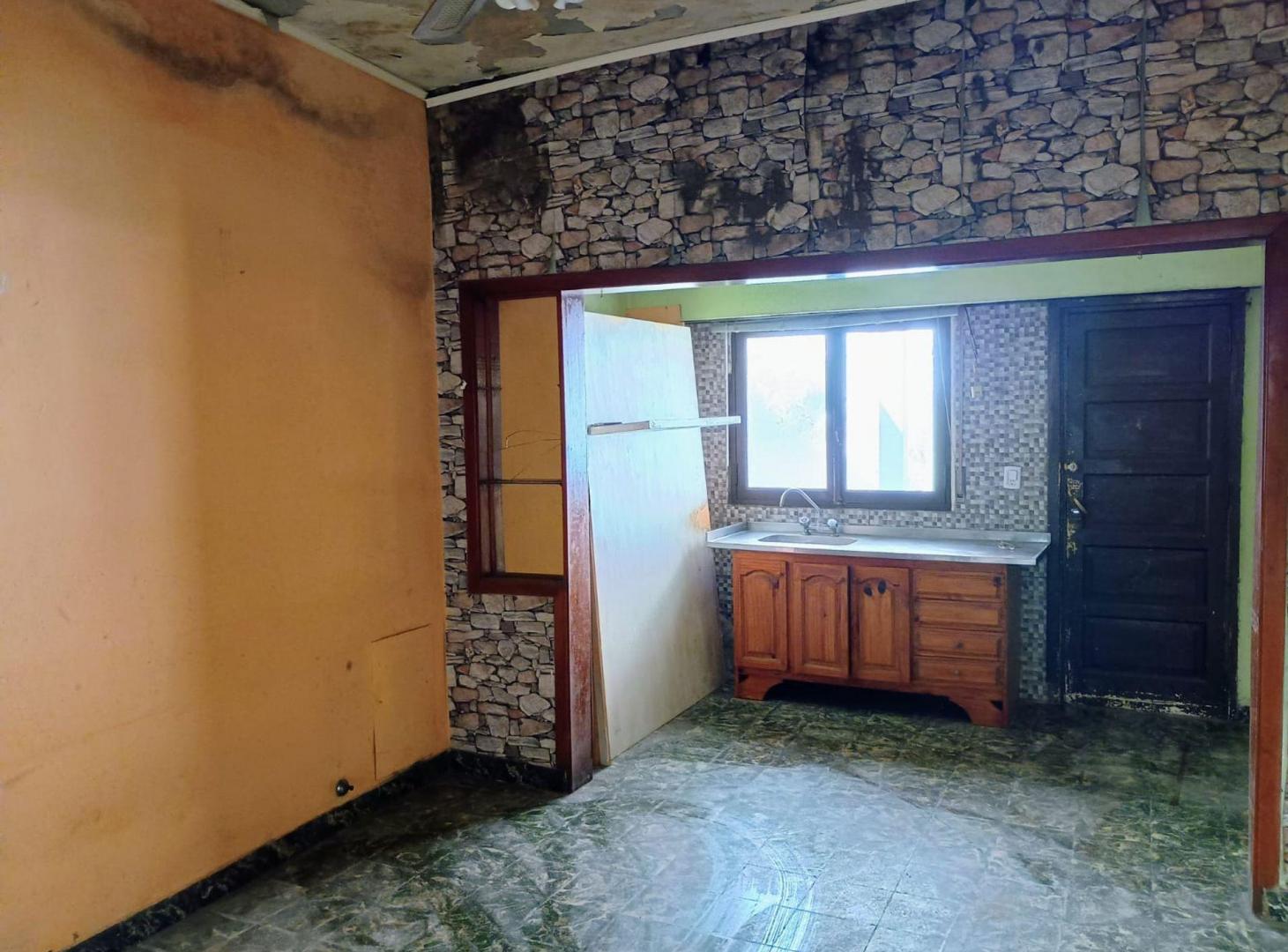 Foto de VENTA CASA 5AMB EN TURDERA C/COCHERA 2 PATIOS, imagen 3