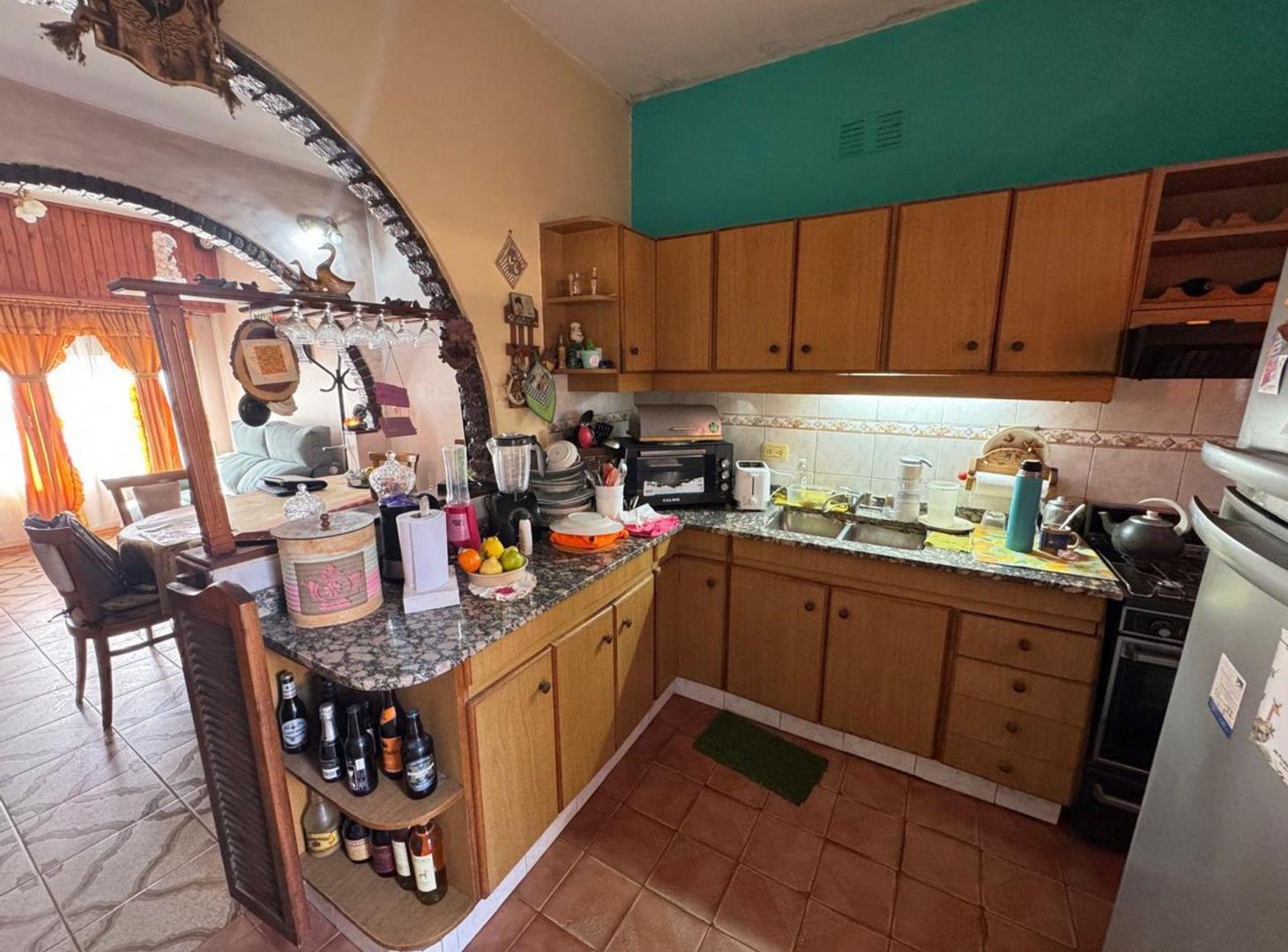 Foto de VENTA CASA 4 AMB CON COCHERA EN FLORENCIO VARELA, imagen 2