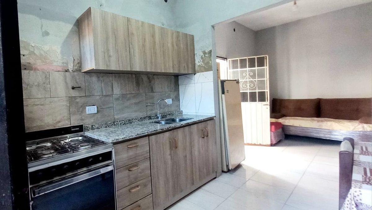 Foto de VENTA CASA 2 ambientes en Caseros con cochera, imagen 3