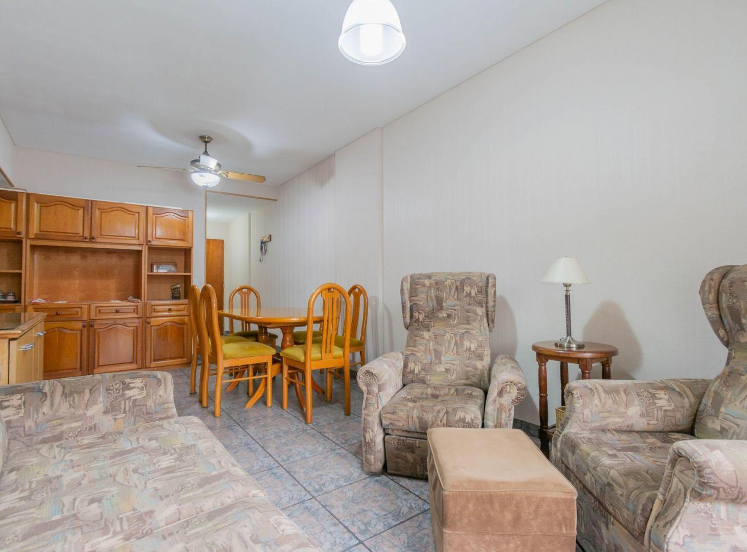 Foto de VENTA DEPARTAMENTO 4 AMB C/BALCON - V. URQUIZA, imagen 3